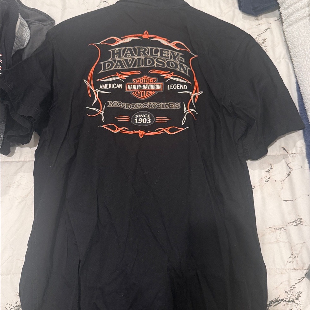 Harley-Davidson Large Black Short Sleeve Shirt with Orange Patch - Picture 3 of 3